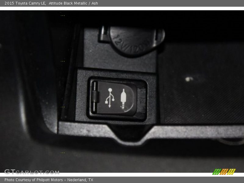 Attitude Black Metallic / Ash 2015 Toyota Camry LE