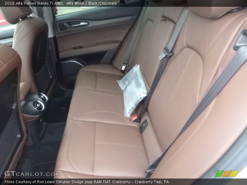 Alfa White / Black/Chocolate 2018 Alfa Romeo Stelvio Ti AWD