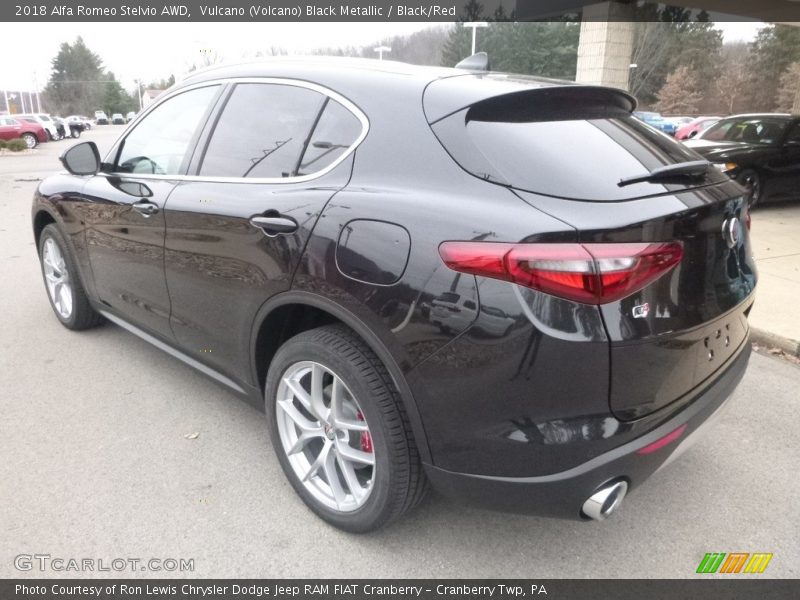 Vulcano (Volcano) Black Metallic / Black/Red 2018 Alfa Romeo Stelvio AWD