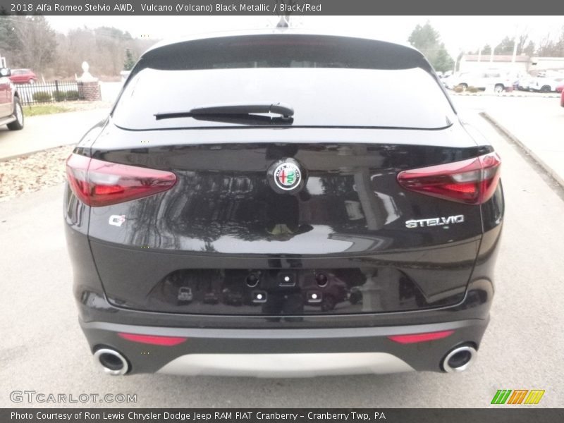 Vulcano (Volcano) Black Metallic / Black/Red 2018 Alfa Romeo Stelvio AWD