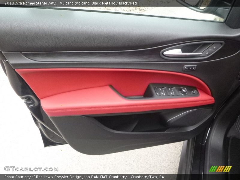 Vulcano (Volcano) Black Metallic / Black/Red 2018 Alfa Romeo Stelvio AWD