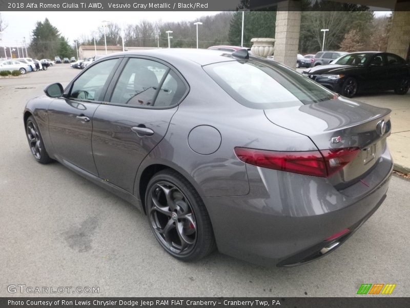Vesuvio Gray Metallic / Black/Red 2018 Alfa Romeo Giulia Ti AWD