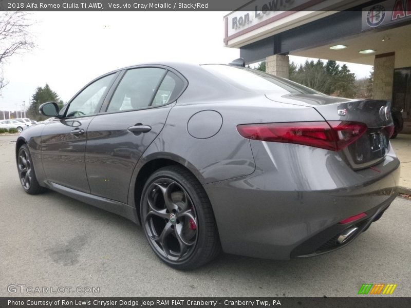 Vesuvio Gray Metallic / Black/Red 2018 Alfa Romeo Giulia Ti AWD