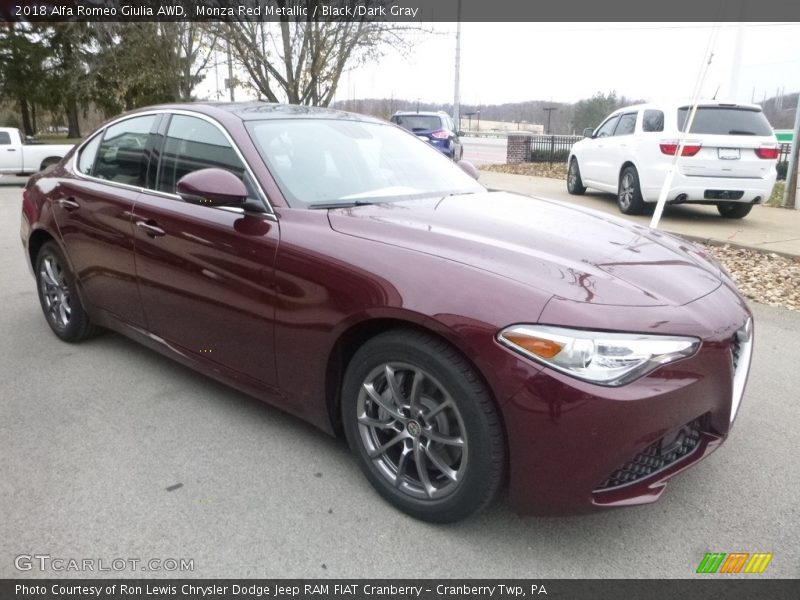 Front 3/4 View of 2018 Giulia AWD