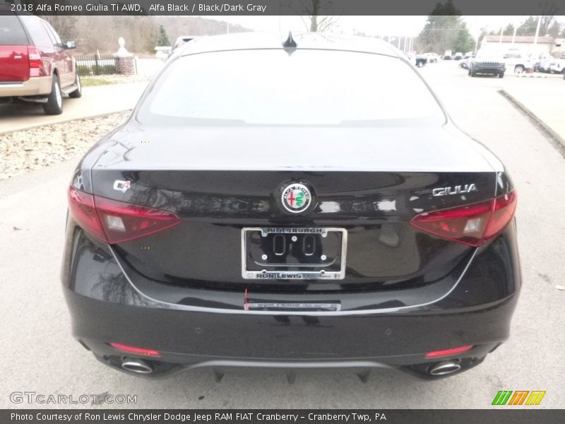 Alfa Black / Black/Dark Gray 2018 Alfa Romeo Giulia Ti AWD