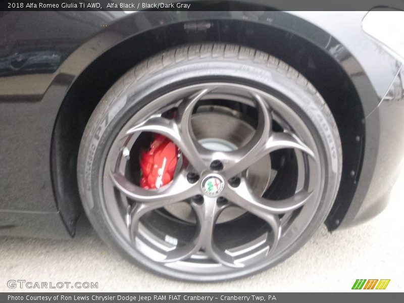Alfa Black / Black/Dark Gray 2018 Alfa Romeo Giulia Ti AWD