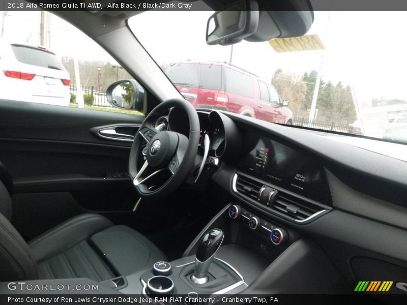 Alfa Black / Black/Dark Gray 2018 Alfa Romeo Giulia Ti AWD