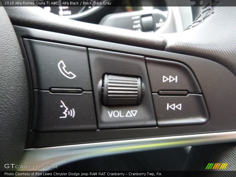 Alfa Black / Black/Dark Gray 2018 Alfa Romeo Giulia Ti AWD