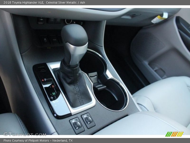 Celestial Silver Metallic / Ash 2018 Toyota Highlander XLE