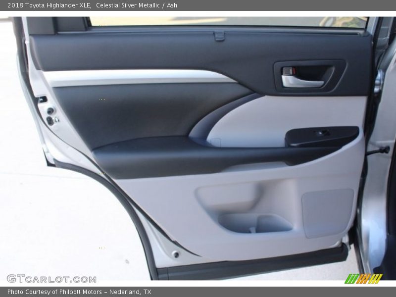 Celestial Silver Metallic / Ash 2018 Toyota Highlander XLE