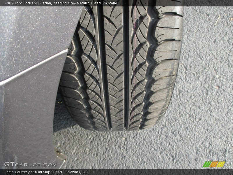Sterling Grey Metallic / Medium Stone 2009 Ford Focus SEL Sedan