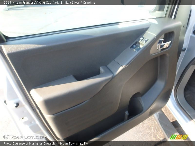 Brilliant Silver / Graphite 2015 Nissan Frontier SV King Cab 4x4