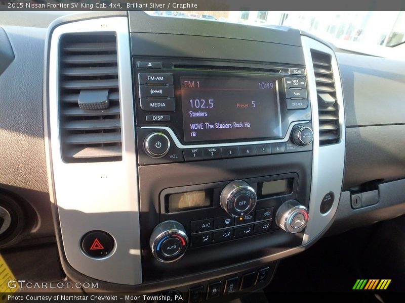 Brilliant Silver / Graphite 2015 Nissan Frontier SV King Cab 4x4