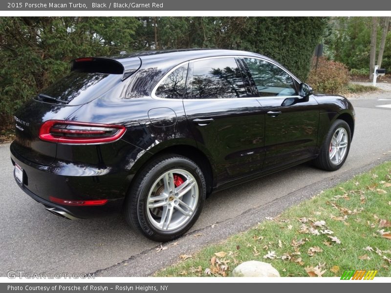 Black / Black/Garnet Red 2015 Porsche Macan Turbo