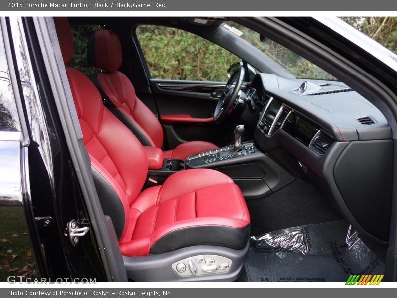 Black / Black/Garnet Red 2015 Porsche Macan Turbo