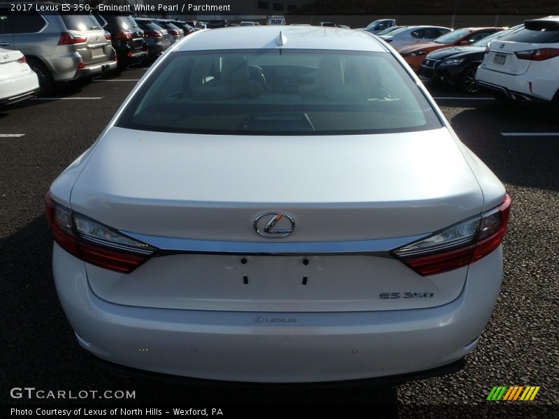 Eminent White Pearl / Parchment 2017 Lexus ES 350