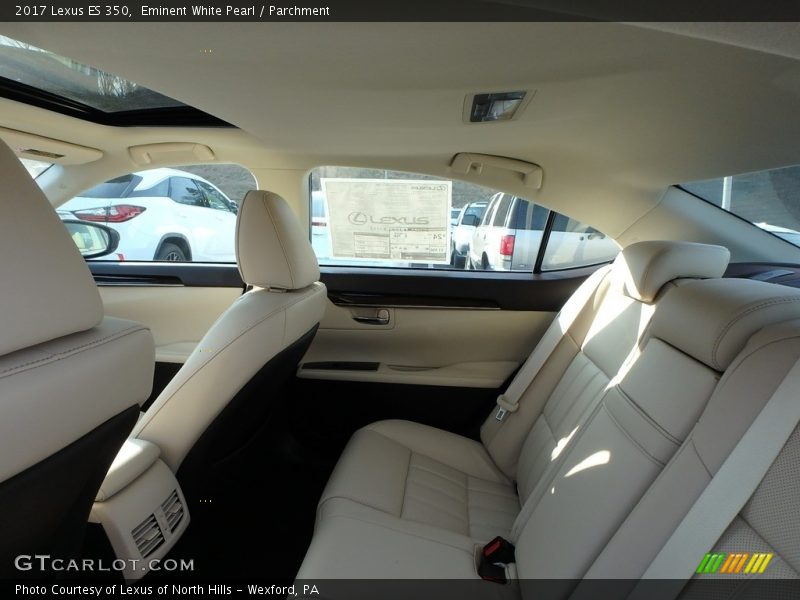 Eminent White Pearl / Parchment 2017 Lexus ES 350