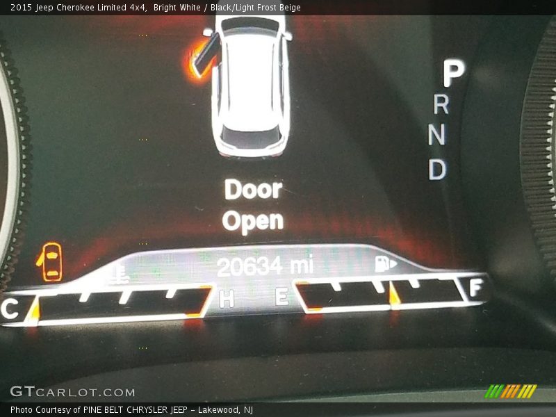 Bright White / Black/Light Frost Beige 2015 Jeep Cherokee Limited 4x4