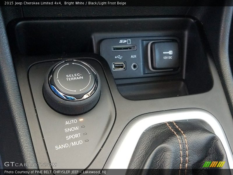 Bright White / Black/Light Frost Beige 2015 Jeep Cherokee Limited 4x4