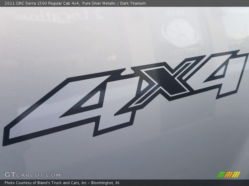 Pure Silver Metallic / Dark Titanium 2011 GMC Sierra 1500 Regular Cab 4x4