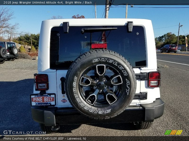 Bright White / Black 2018 Jeep Wrangler Unlimited Altitude 4x4