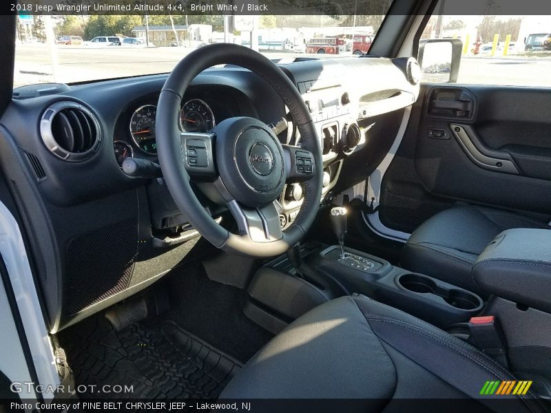 Bright White / Black 2018 Jeep Wrangler Unlimited Altitude 4x4