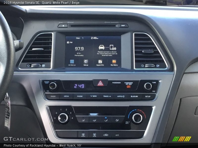 Quartz White Pearl / Beige 2016 Hyundai Sonata SE