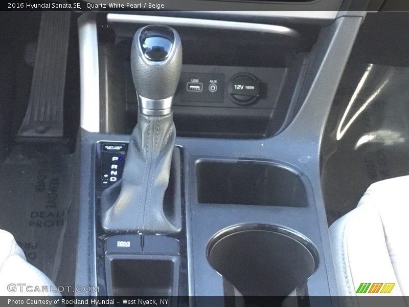 Quartz White Pearl / Beige 2016 Hyundai Sonata SE
