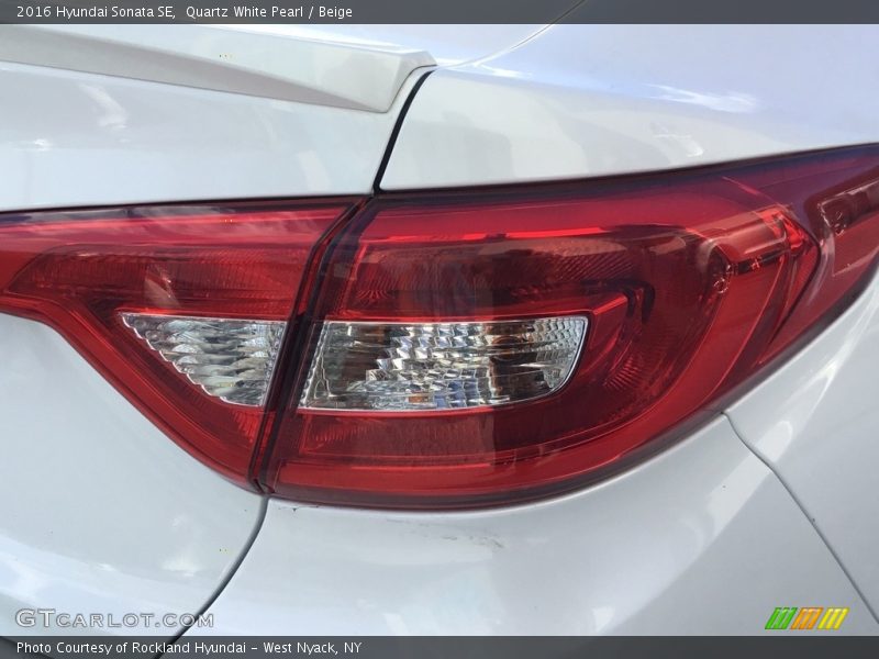 Quartz White Pearl / Beige 2016 Hyundai Sonata SE