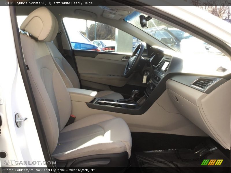 Quartz White Pearl / Beige 2016 Hyundai Sonata SE