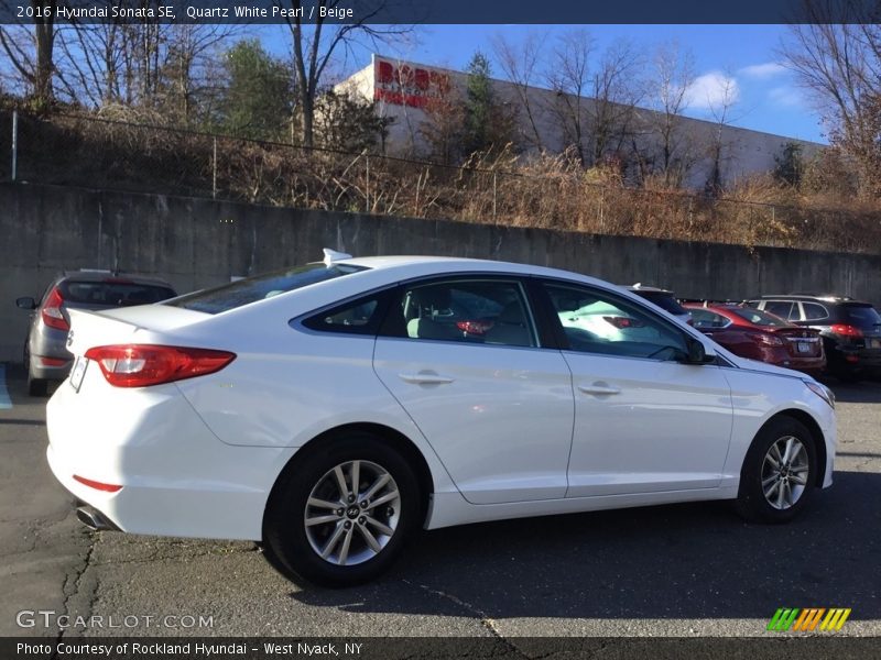 Quartz White Pearl / Beige 2016 Hyundai Sonata SE