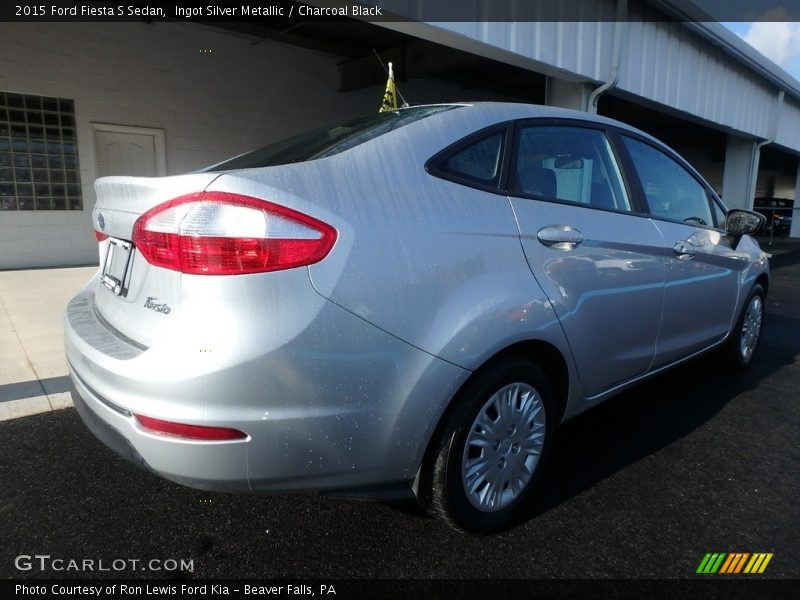 Ingot Silver Metallic / Charcoal Black 2015 Ford Fiesta S Sedan