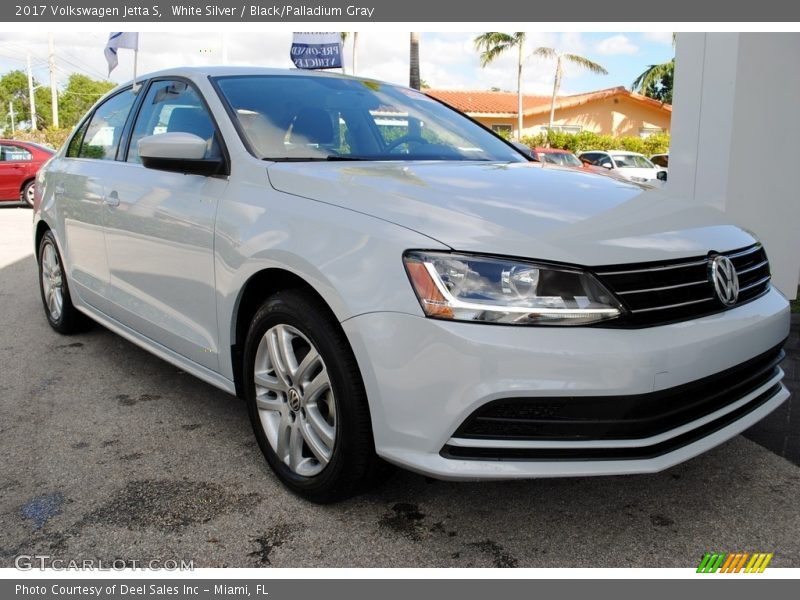 White Silver / Black/Palladium Gray 2017 Volkswagen Jetta S