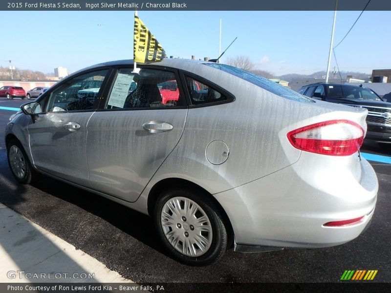Ingot Silver Metallic / Charcoal Black 2015 Ford Fiesta S Sedan