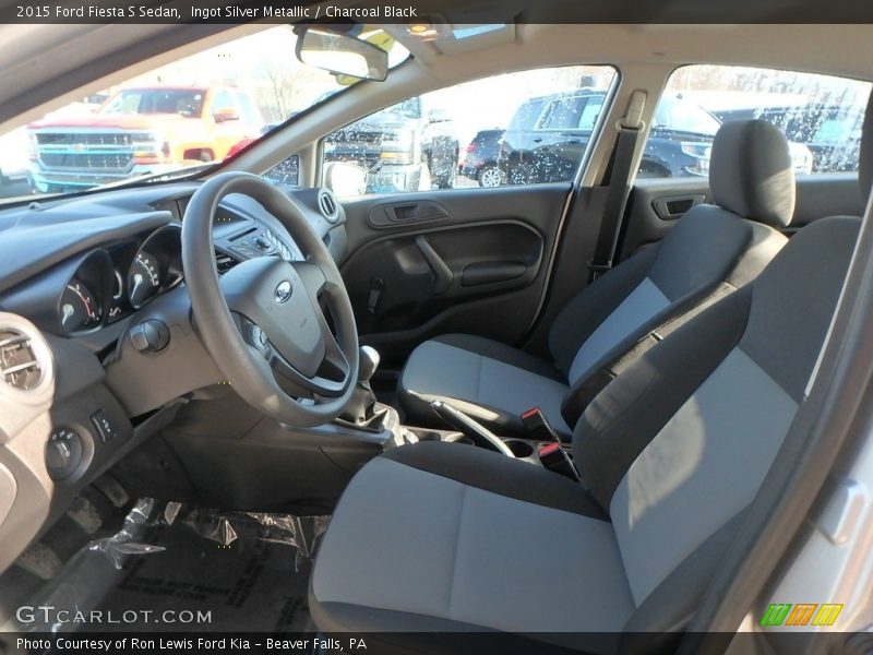 Ingot Silver Metallic / Charcoal Black 2015 Ford Fiesta S Sedan