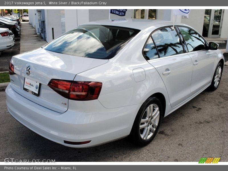 White Silver / Black/Palladium Gray 2017 Volkswagen Jetta S