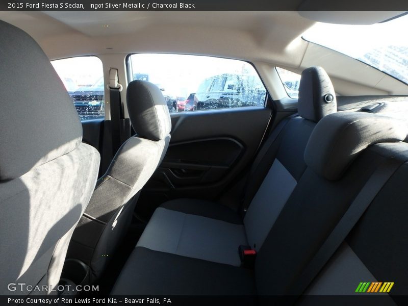 Ingot Silver Metallic / Charcoal Black 2015 Ford Fiesta S Sedan