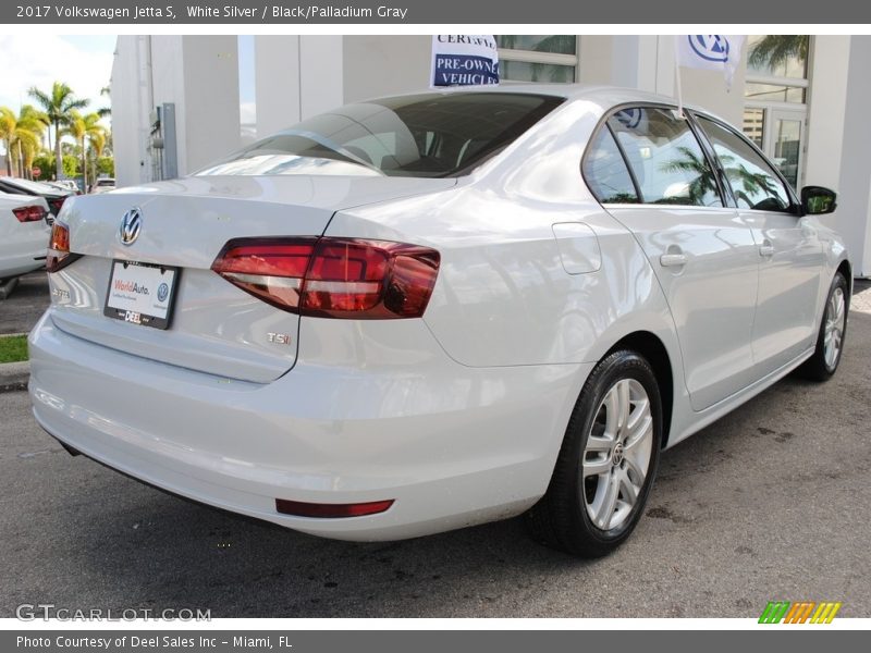 White Silver / Black/Palladium Gray 2017 Volkswagen Jetta S