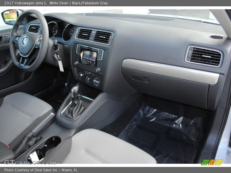 White Silver / Black/Palladium Gray 2017 Volkswagen Jetta S