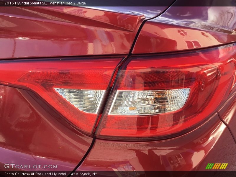 Venetian Red / Beige 2016 Hyundai Sonata SE