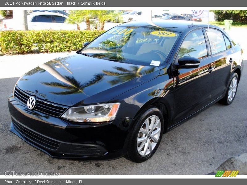 Black / Cornsilk Beige 2011 Volkswagen Jetta SE Sedan