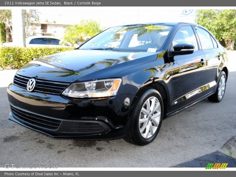 Black / Cornsilk Beige 2011 Volkswagen Jetta SE Sedan