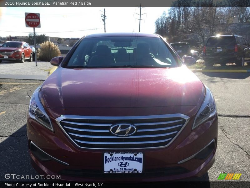 Venetian Red / Beige 2016 Hyundai Sonata SE