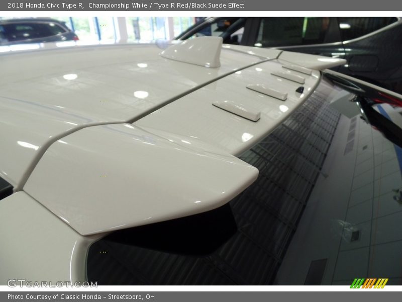 Championship White / Type R Red/Black Suede Effect 2018 Honda Civic Type R