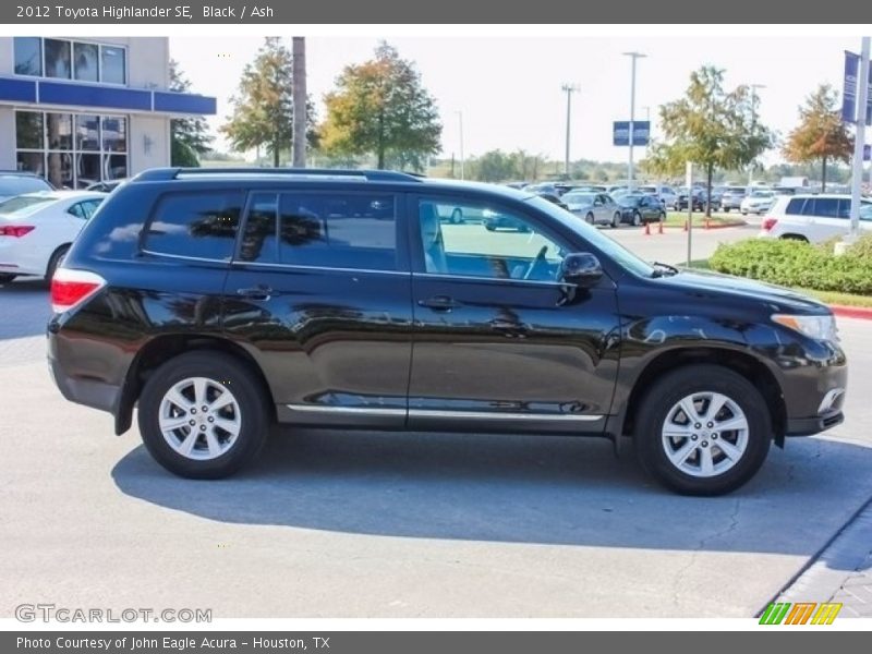 Black / Ash 2012 Toyota Highlander SE