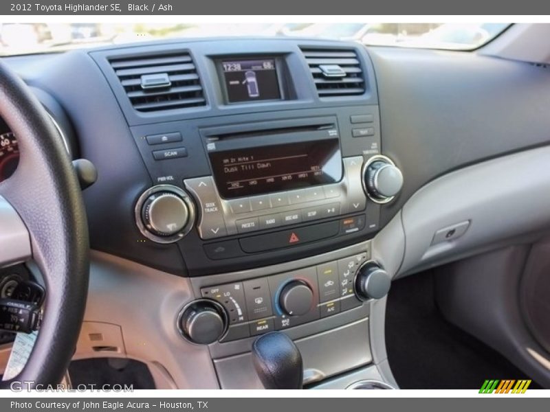 Black / Ash 2012 Toyota Highlander SE