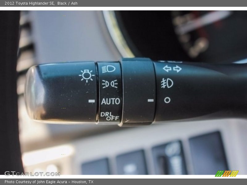 Black / Ash 2012 Toyota Highlander SE