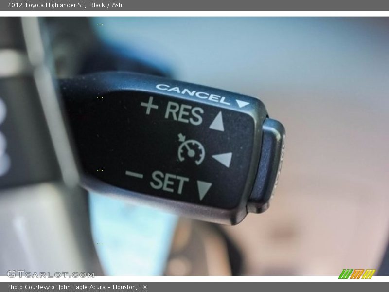 Black / Ash 2012 Toyota Highlander SE