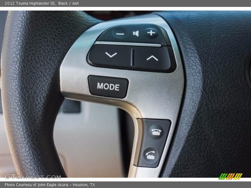 Black / Ash 2012 Toyota Highlander SE
