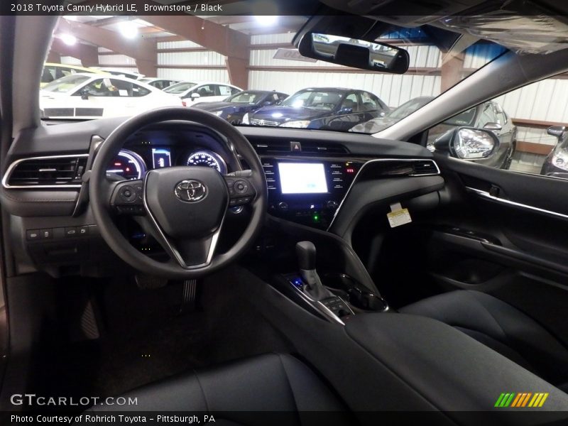 Brownstone / Black 2018 Toyota Camry Hybrid LE